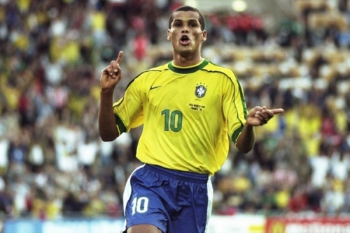 聚集这位新 聚集这位新