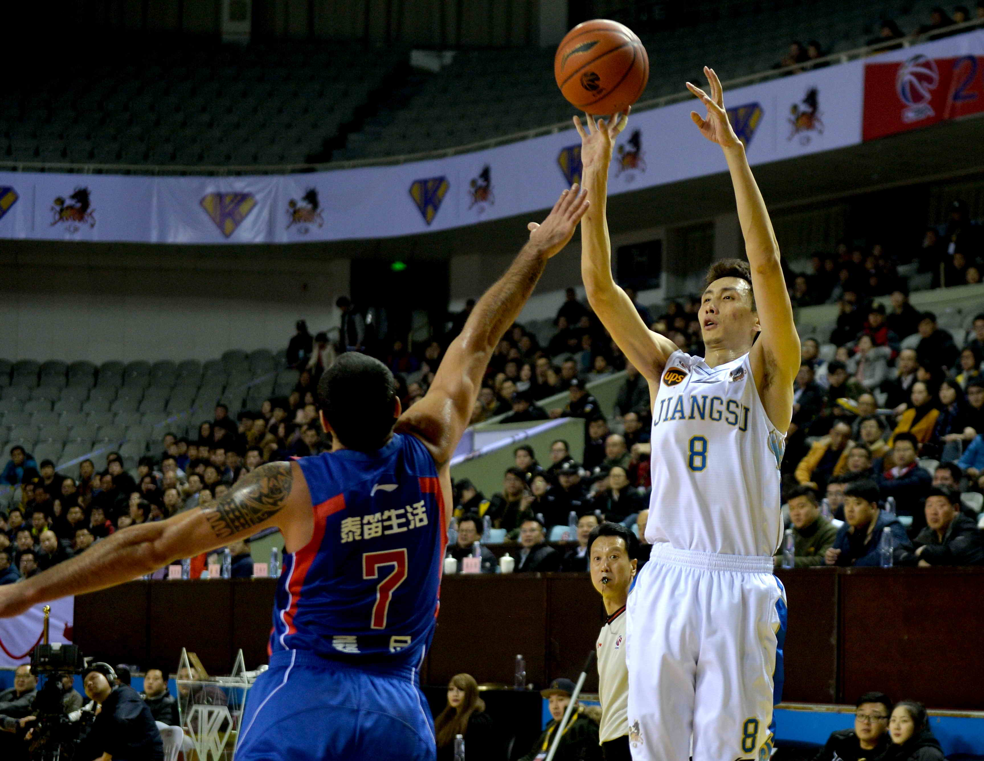 正是战术执 正是战术执